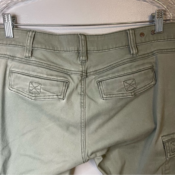 Cabi Womens Low Rise Skinny Cargo Jeans Light Green Sz 6 Casual Outdoor Fall - Picture 7 of 9